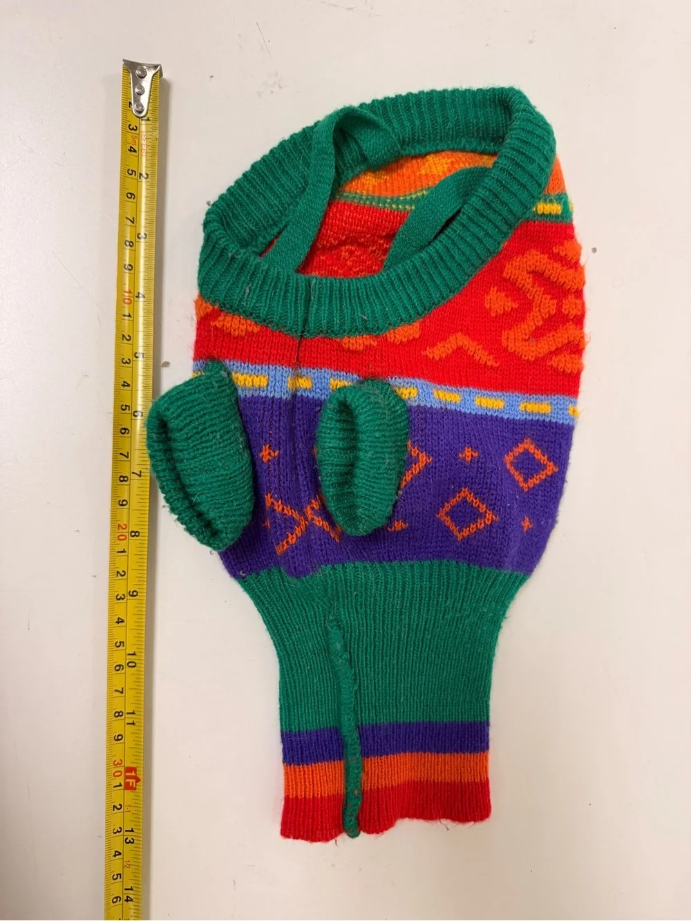 Source Unknown bright knit